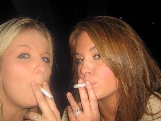 Smoking Girls