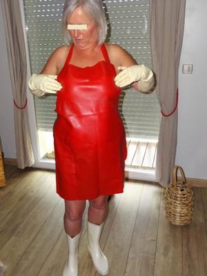 rubber housewife