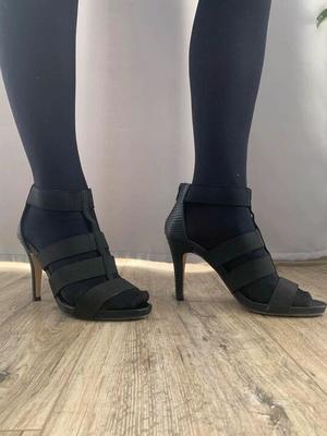 Füße mit Schuhen für FAP XXVI