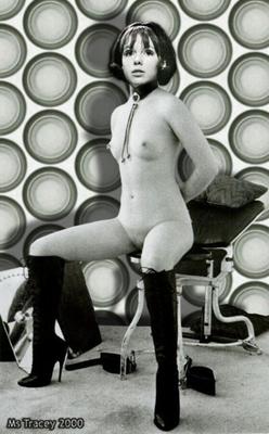 Wendy Padbury desnuda