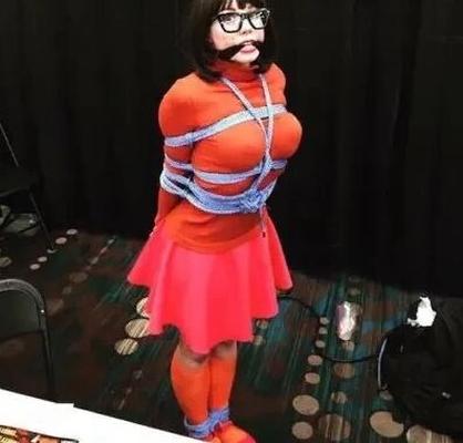 Costume bondage