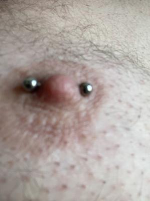 Piercing no mamilo