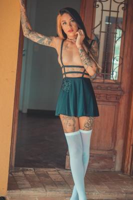 Chicas suicidas - Pennytrix - Chica del país de las maravillas