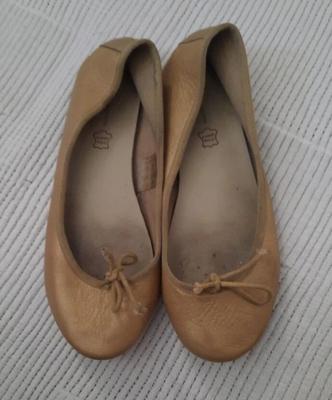 Fetichiste des ballerines sales (Dirty ballet flat shoes)