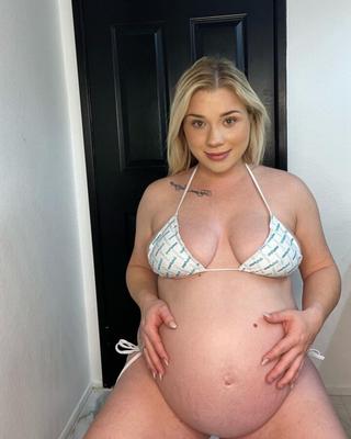 Hot pregnant Alexis with a huge belly