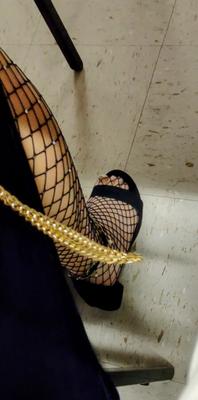 Wife&#;s feet in heels & fishnets for NL comments