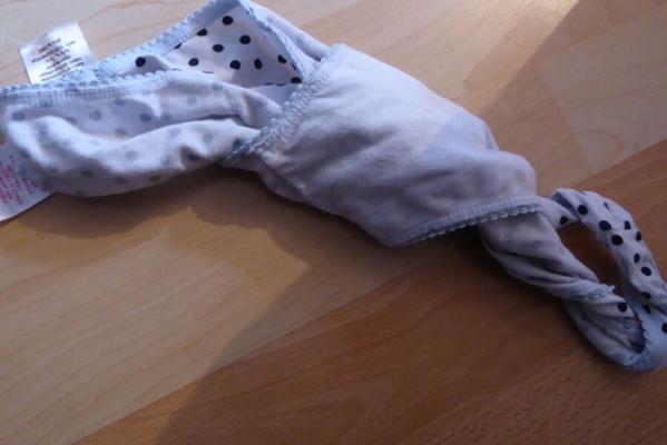 More dirty panties on the floor, mmmmmmmmm, sniff sniff