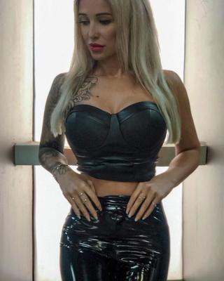 Gabriela blonde babe in leather and pvc