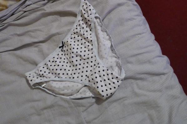 My girlfriends dirty panties