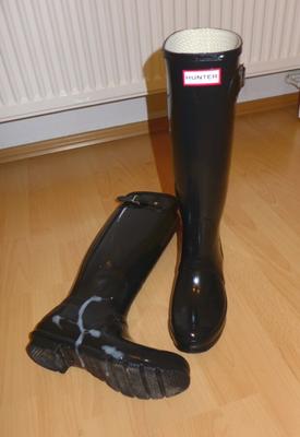 Sperme sur des bottes en caoutchouc - Vollgewichste Gummistiefel