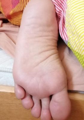 soles targets on cumshot and tribute