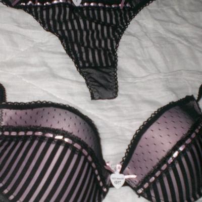 75D EU-size Hard Cup Bra and String Tanga purple black striped