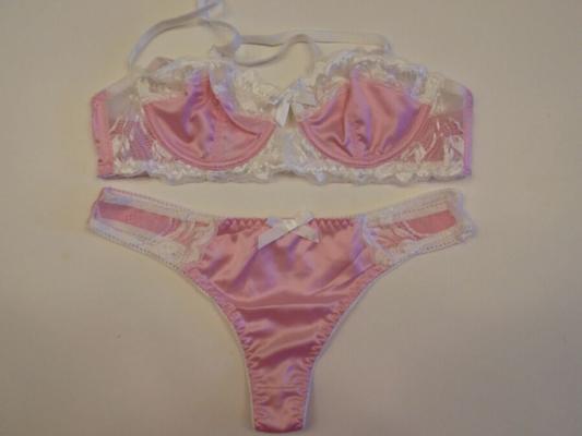 Lingerie assortie