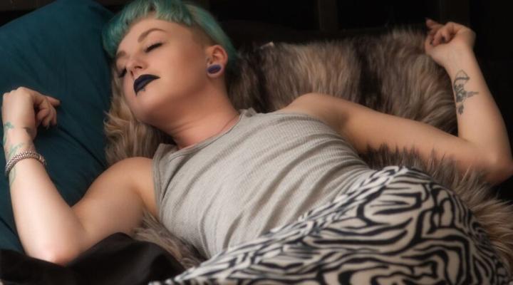 Suicide Girls - Kinzy - Monday Morning Blues