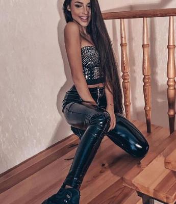 Sexy fashion - Black vinyl pants and leggings