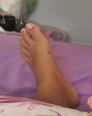 FEET FETISH FRIEND