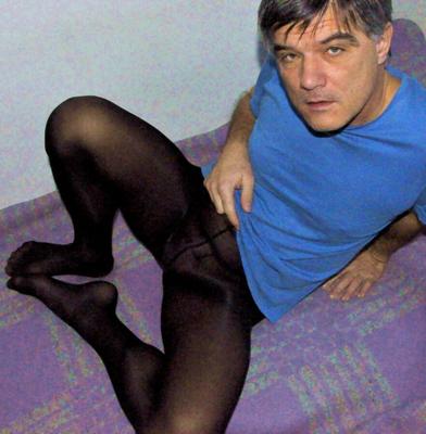 MAN IN PANTYHOSE!