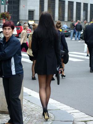 Linda meia-calça sincera na rua!