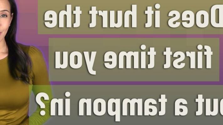 Тами изо всех сил пытается заставить тампоны поместиться в ее крошечную вагину