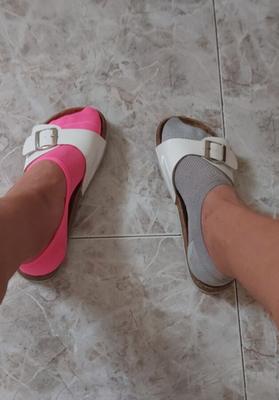 SANDALIAS, PINKIS UND MIS PIES