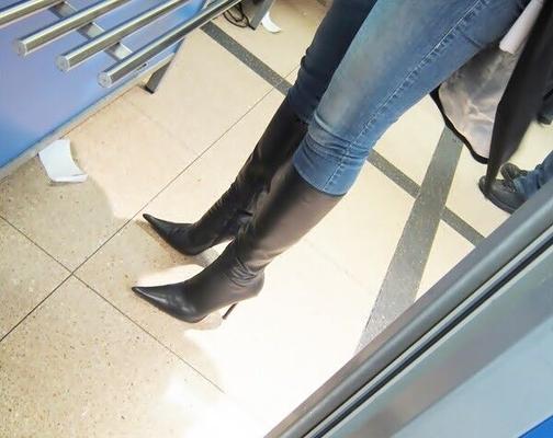 Mujeres elegantes: Blickfang Stiefel, Jeans y Pantyhose