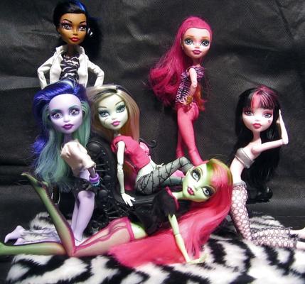 Monster High: трусики и чулки