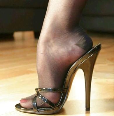 Tacones nuevos más anchos