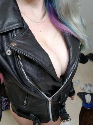 Girls in Leather (Mix)