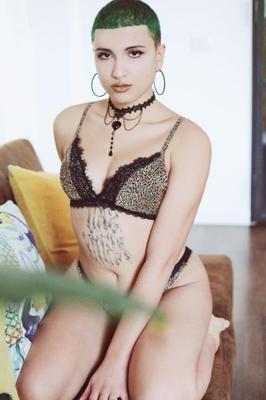 Suicide Girls - Crystalnoir - Verde Floresta