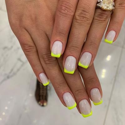 Sexy Yellow Manicure