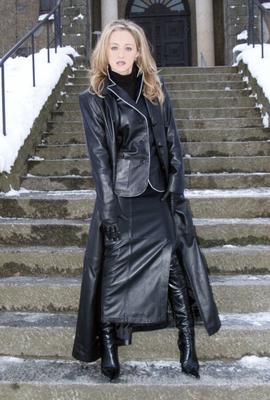 Ladies in leather 37