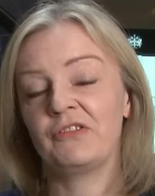 Трибьют для спермошлюшки Liz Truss.