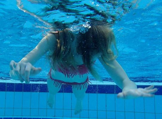 Swimbath Underwater