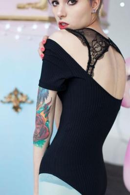 Suicide Girls - Snowyfeles - Carrossel