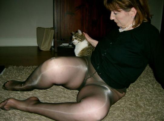 Mature Pantyhose Delight...A