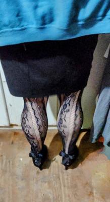 Wife in Skirt & hose for NL Comments and exposing