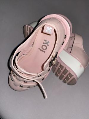 Plateau Sandals