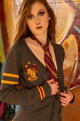 Suicide Girls - Crimsonemberbelle - Cosplay Hermione errante