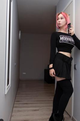 SuicideGirls Owly - Restez calme et prenez quelques photos