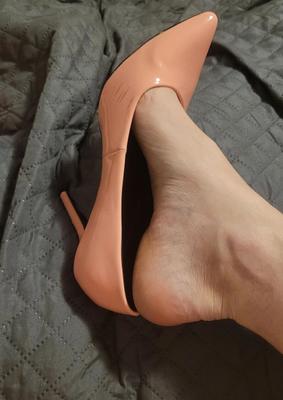 Feet with shoes for fap 118