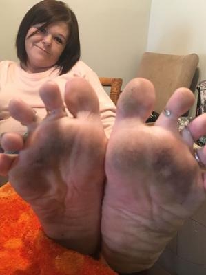 crazy feet. so fucking sexy