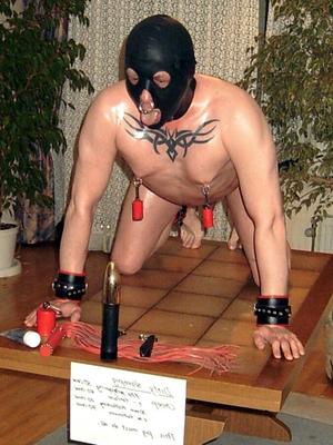 slave pig walter - rental offer at a party.