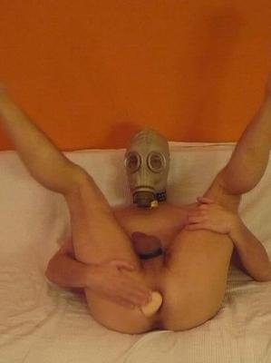 BitchDaddy – Ich in der Gasmaske