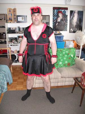 travestissement dans mon nouveau costume d'infirmière