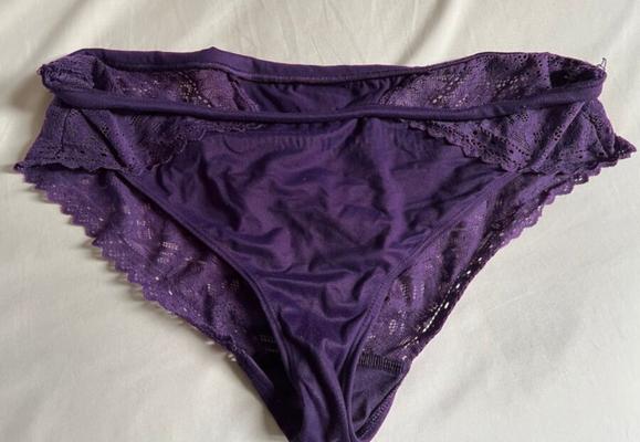 - hommage - pennypanties - culotte puante mouillée et sale