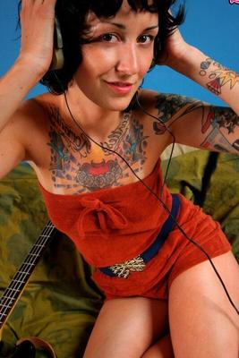 Suicide Girls – Sass – Big Muff