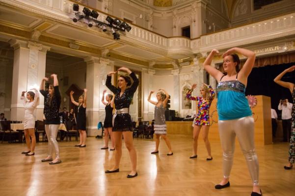 C'est l'heure de danser! 