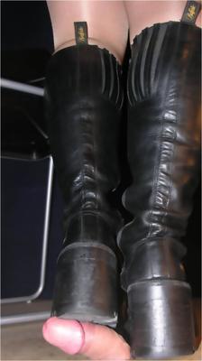 Crusherin Ladybitch Melanie (Plateauboots, femdom, dor)