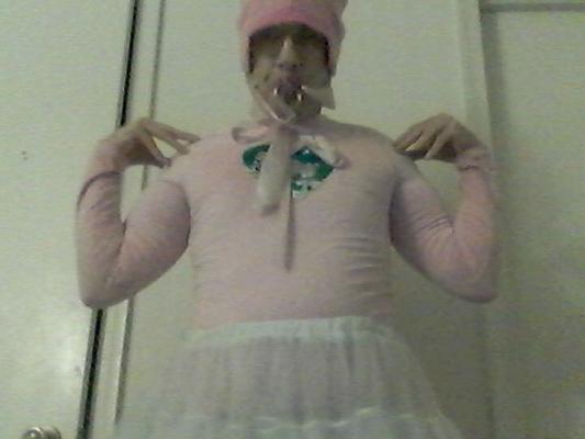 I, sissybabysidney. show my sissy poses