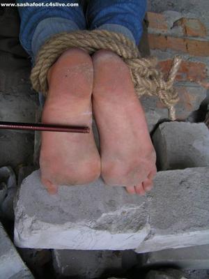 Bastinado Pieds Sales